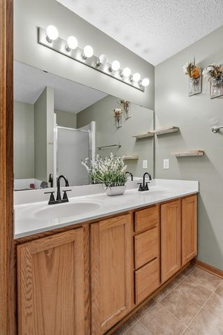 8195 Darcy Lane, Inver Grove Heights, MN 55076