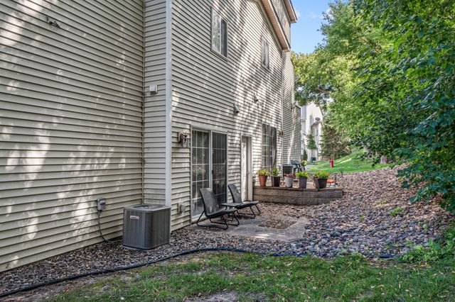 8195 Darcy Lane, Inver Grove Heights, MN 55076