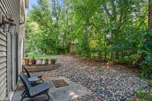 8195 Darcy Lane, Inver Grove Heights, MN 55076