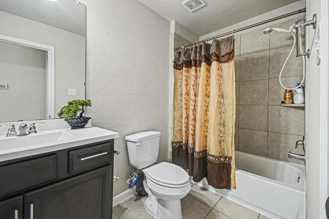 6523 Macroom Meadows Lane, Houston, TX 77048