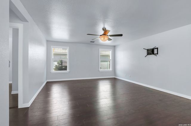 7831 Saddle Run, Selma, TX 78154