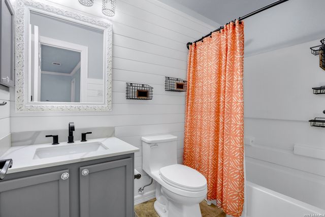 7831 Saddle Run, Selma, TX 78154