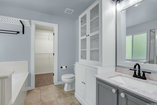 7831 Saddle Run, Selma, TX 78154