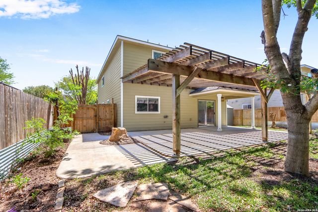 7831 Saddle Run, Selma, TX 78154