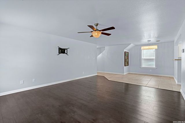 7831 Saddle Run, Selma, TX 78154