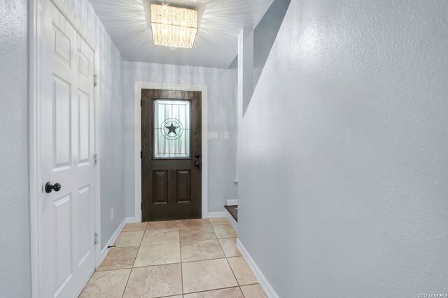 7831 Saddle Run, Selma, TX 78154