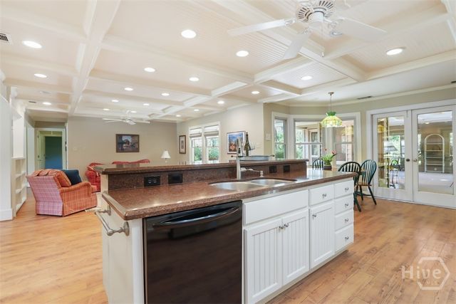 7 Mistletoe Court, Savannah, GA 31419