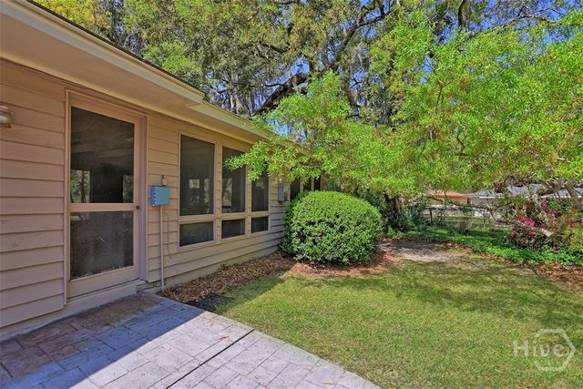 7 Mistletoe Court, Savannah, GA 31419