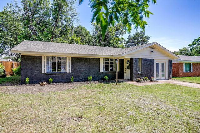 1309 Manor Drive, Cleburne, TX 76033
