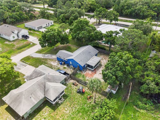 9335 103rd Avenue, Vero Beach, FL 32967