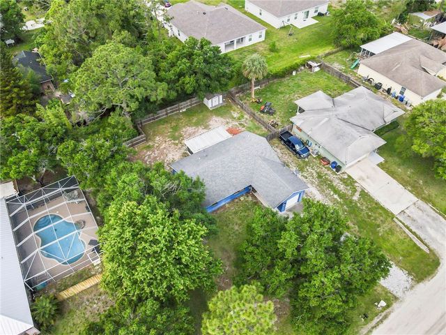 9335 103rd Avenue, Vero Beach, FL 32967