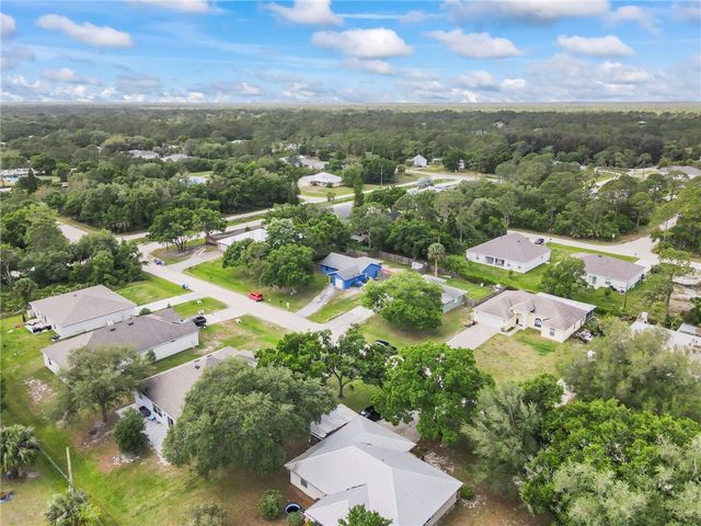 9335 103rd Avenue, Vero Beach, FL 32967