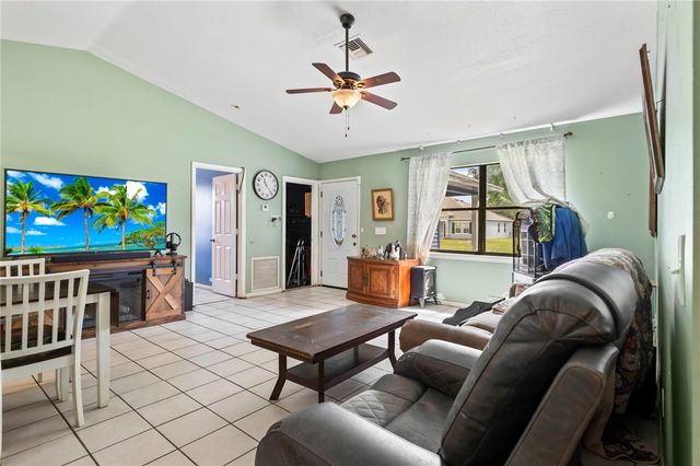9335 103rd Avenue, Vero Beach, FL 32967