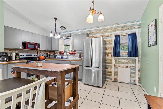9335 103rd Avenue, Vero Beach, FL 32967