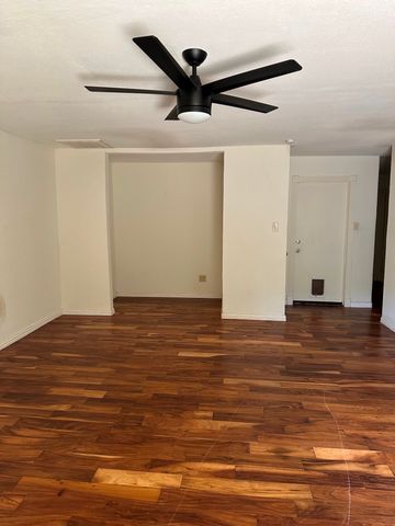 702 Meadowview Drive, Mansfield, TX 76063
