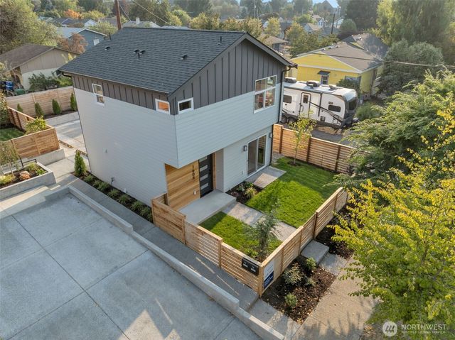 1605 SW Kenyon Street, Seattle, WA 98106