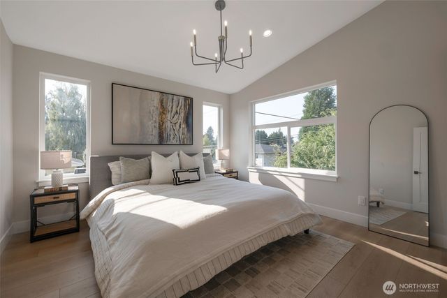 1605 SW Kenyon Street, Seattle, WA 98106