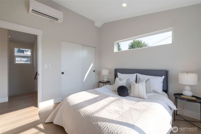 1605 SW Kenyon Street, Seattle, WA 98106