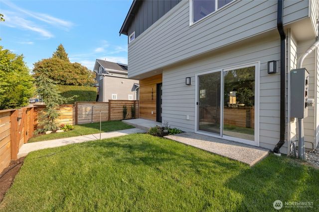 1605 SW Kenyon Street, Seattle, WA 98106