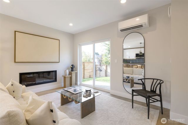 1605 SW Kenyon Street, Seattle, WA 98106