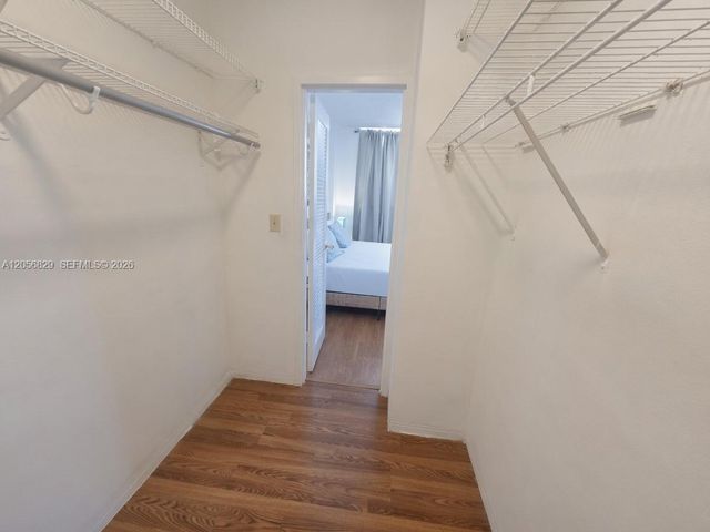 800 W Ave 722 722, Miami Beach, FL 33139