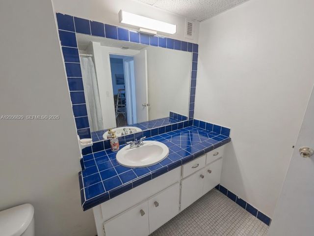 800 W Ave 722 722, Miami Beach, FL 33139