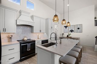 15221 N CLUBGATE Drive 2064, Scottsdale, AZ 85254