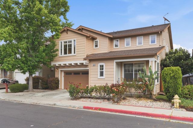 909 Baines Street, East Palo Alto, CA 94303