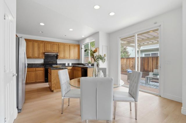 909 Baines Street, East Palo Alto, CA 94303
