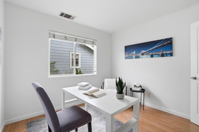 909 Baines Street, East Palo Alto, CA 94303