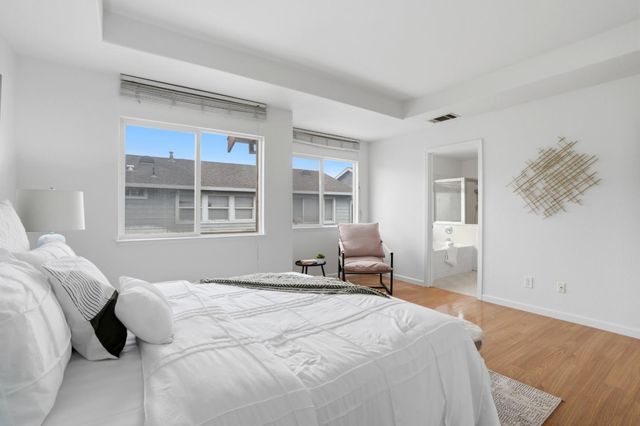 909 Baines Street, East Palo Alto, CA 94303
