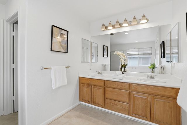 909 Baines Street, East Palo Alto, CA 94303