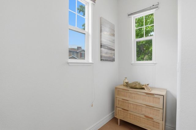 909 Baines Street, East Palo Alto, CA 94303