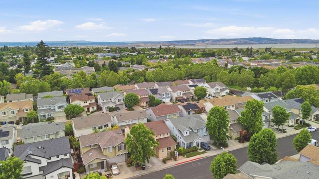 909 Baines Street, East Palo Alto, CA 94303