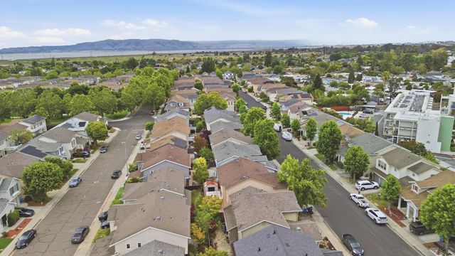 909 Baines Street, East Palo Alto, CA 94303