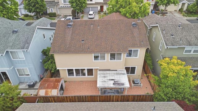 909 Baines Street, East Palo Alto, CA 94303