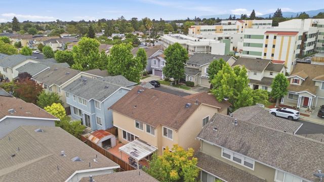 909 Baines Street, East Palo Alto, CA 94303