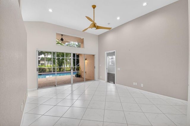 7558 Ironbridge Circle, Delray Beach, FL 33446