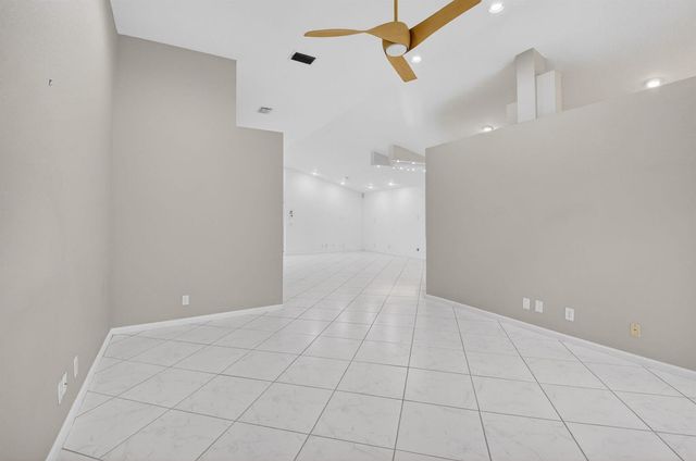 7558 Ironbridge Circle, Delray Beach, FL 33446