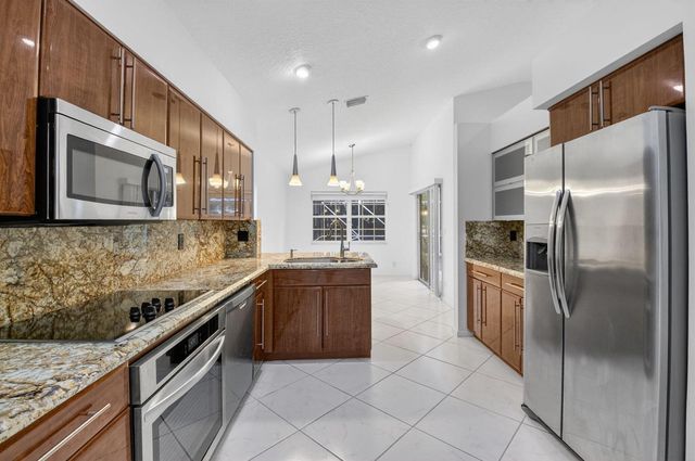 7558 Ironbridge Circle, Delray Beach, FL 33446