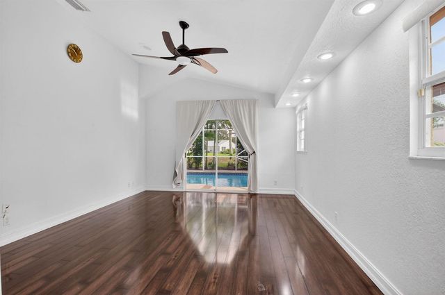 7558 Ironbridge Circle, Delray Beach, FL 33446