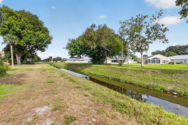 7558 Ironbridge Circle, Delray Beach, FL 33446