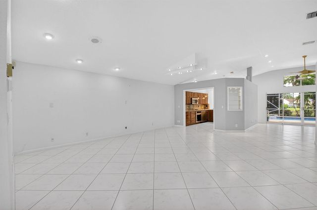 7558 Ironbridge Circle, Delray Beach, FL 33446
