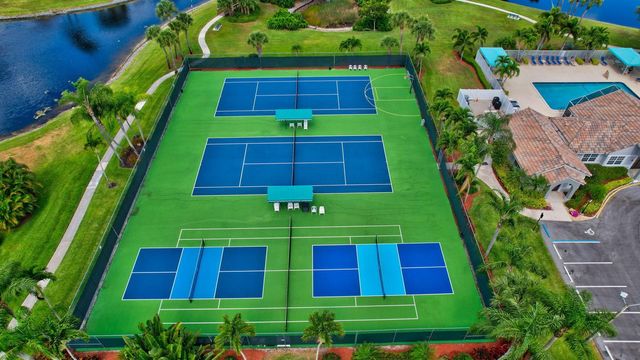 7558 Ironbridge Circle, Delray Beach, FL 33446