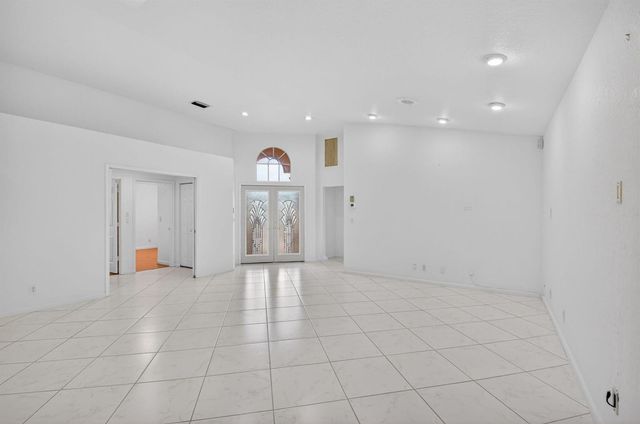 7558 Ironbridge Circle, Delray Beach, FL 33446