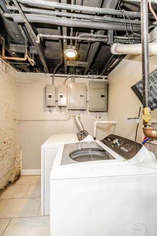 1130 S Sacramento Boulevard, Chicago, IL 60612