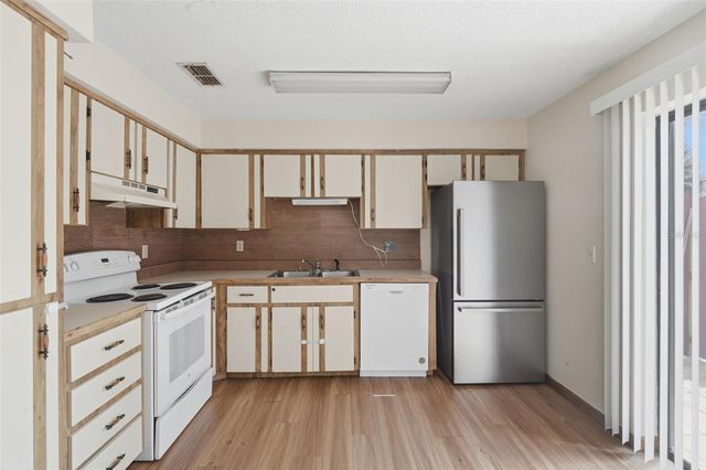 910 BIG TREE ROAD 202, South Daytona, FL 32119
