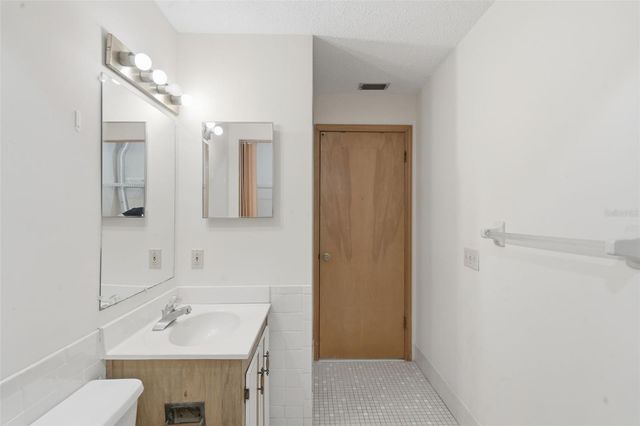 910 BIG TREE ROAD 202, South Daytona, FL 32119