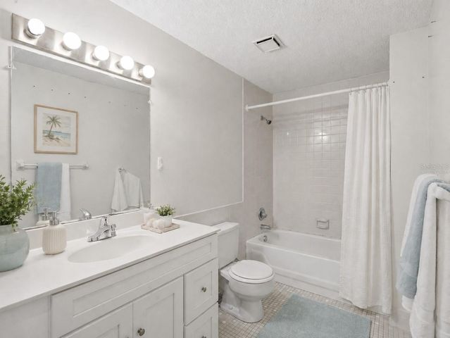 910 BIG TREE ROAD 202, South Daytona, FL 32119