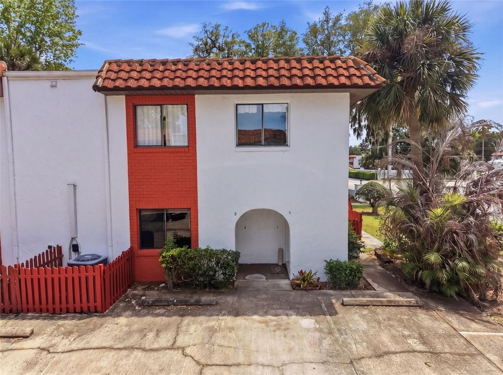 910 BIG TREE ROAD 202, South Daytona, FL 32119